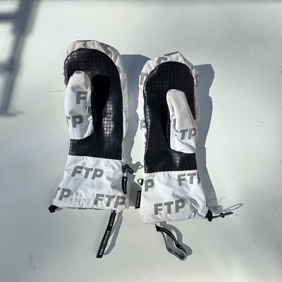 FTP x DC Shoes Collab Snow Mittens- Men Size L, Brand New Limited Edition - Picture 2 of 8